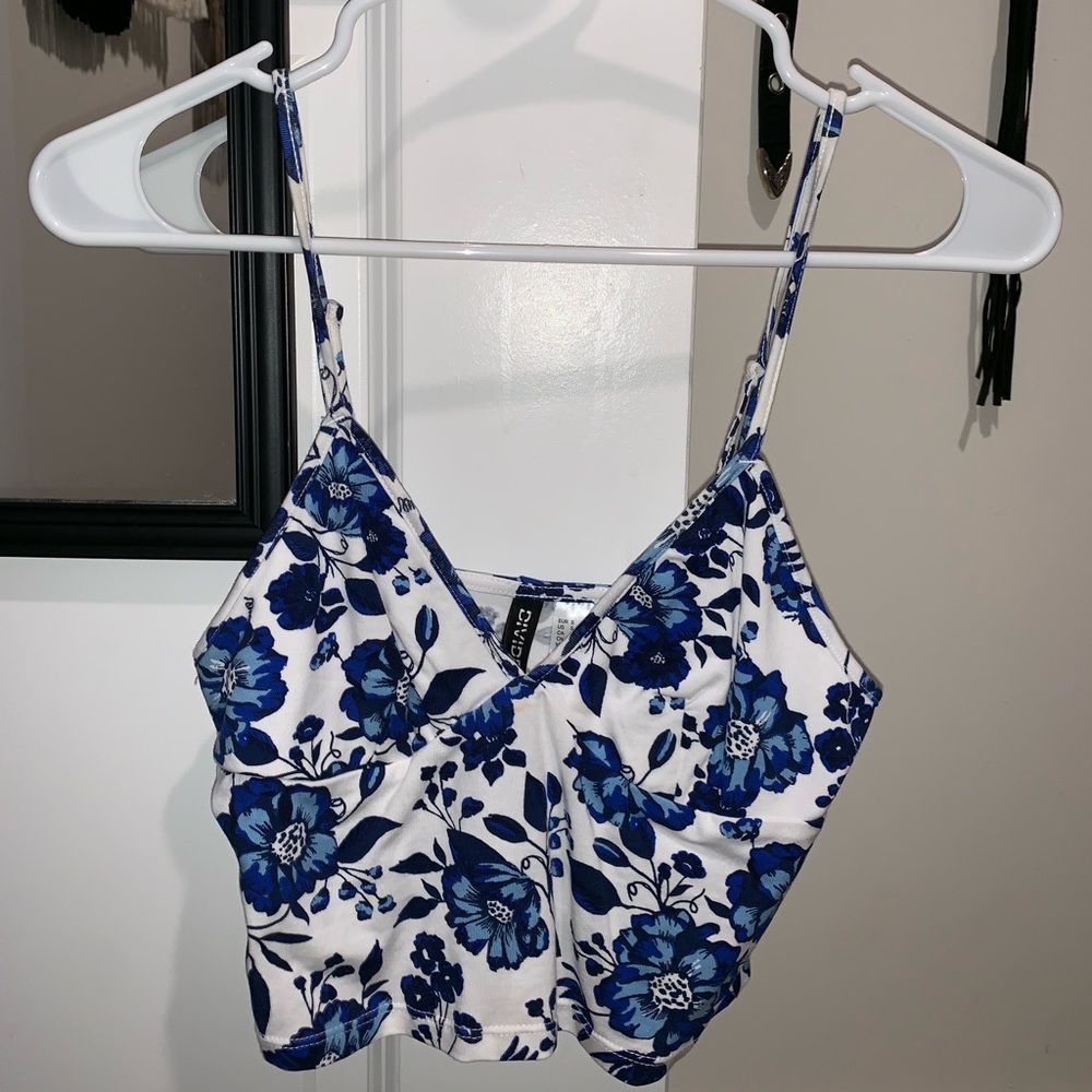 Blue and white flower tank top